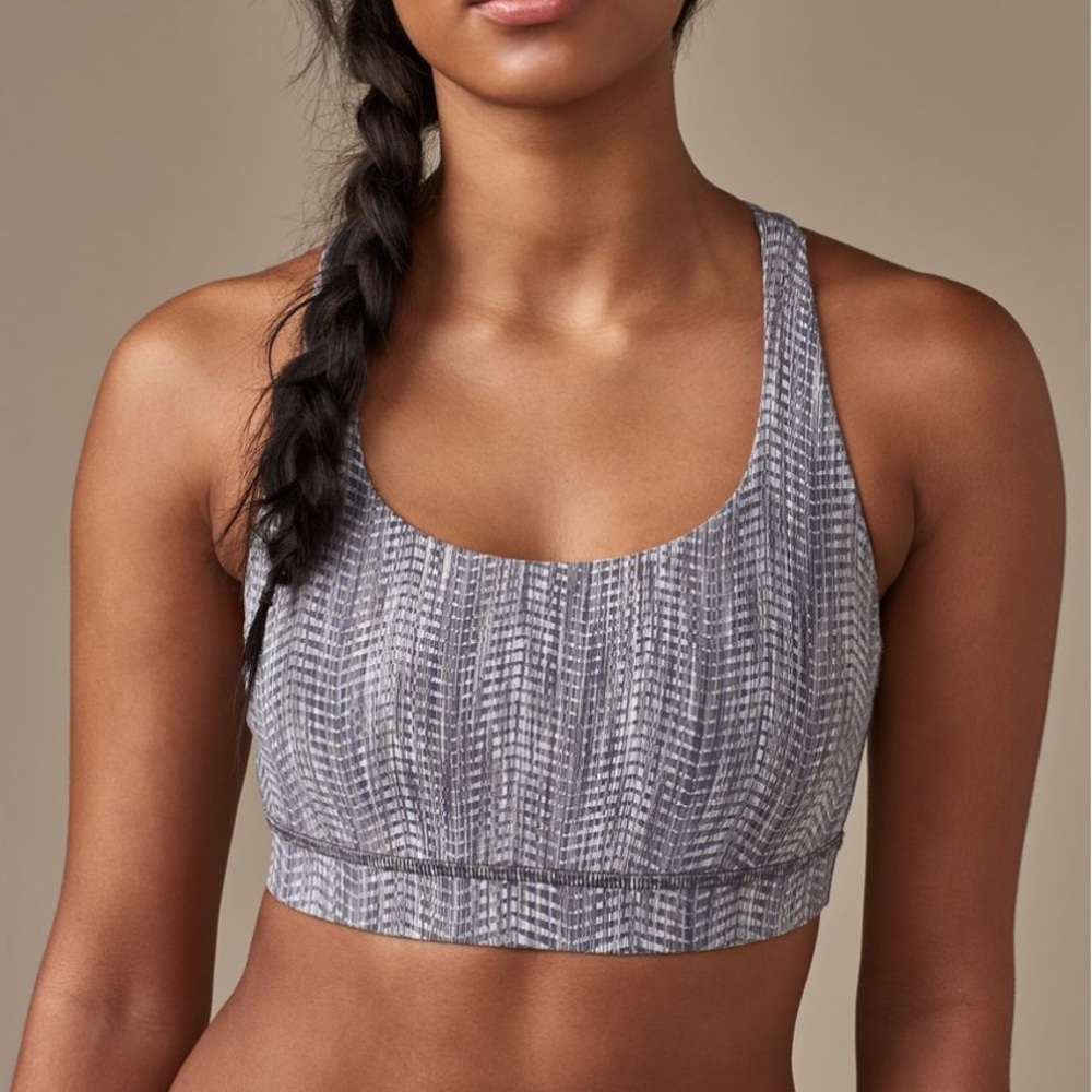 Lululemon sports bra